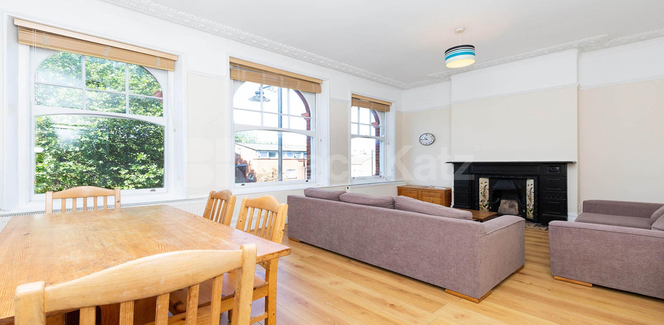 			VIRTUAL TOUR AVAILABLE!, 5 Bedroom, 1 bath, 1 reception Flat			 HIGHBURY PARK, HIGHBURY
